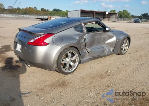 2010 Nissan 370Z Touring z USA, uszkodzony, nr VIN JN1AZ4EH2AM501100